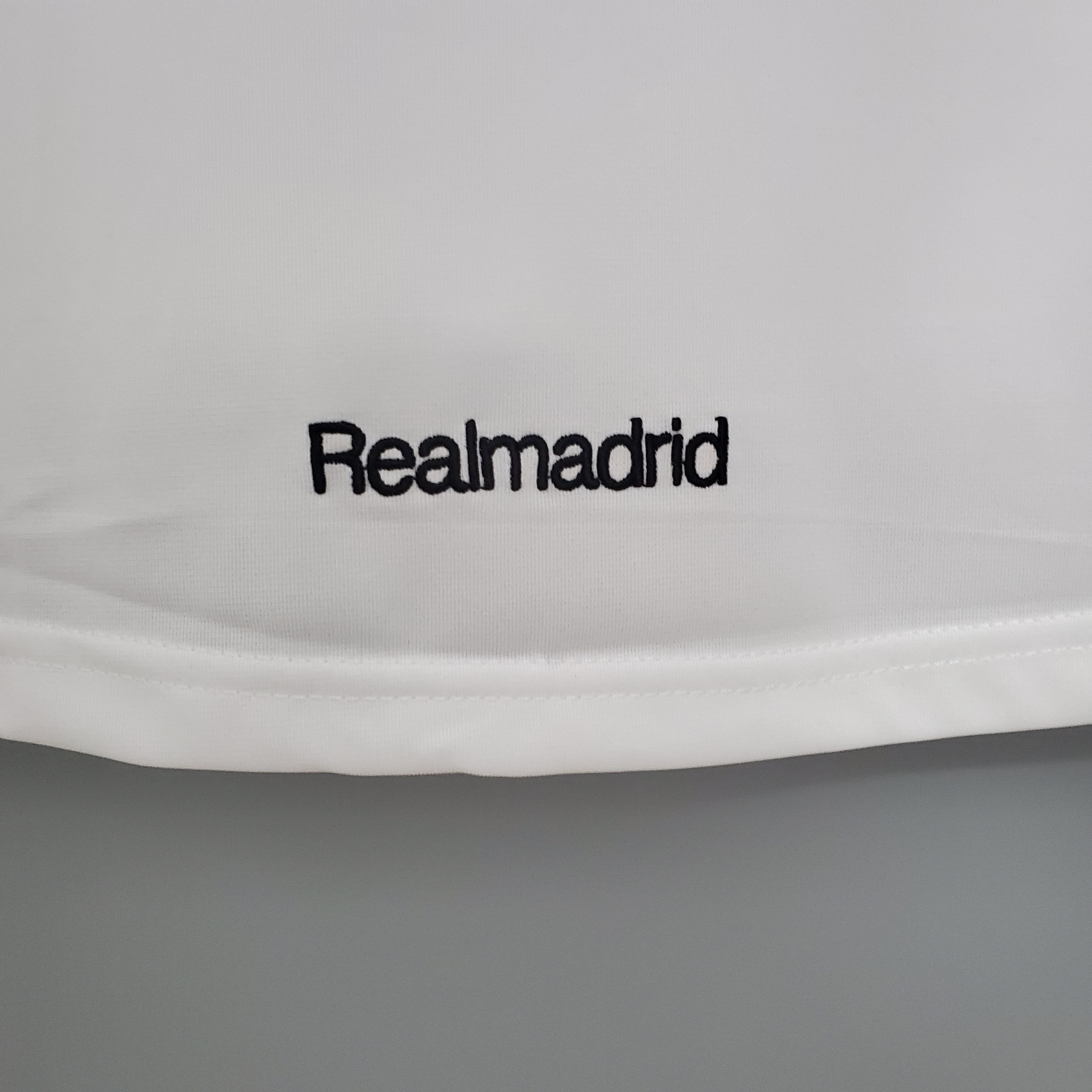 REAL MADRID 2005 - 2006 HOME JERSEY