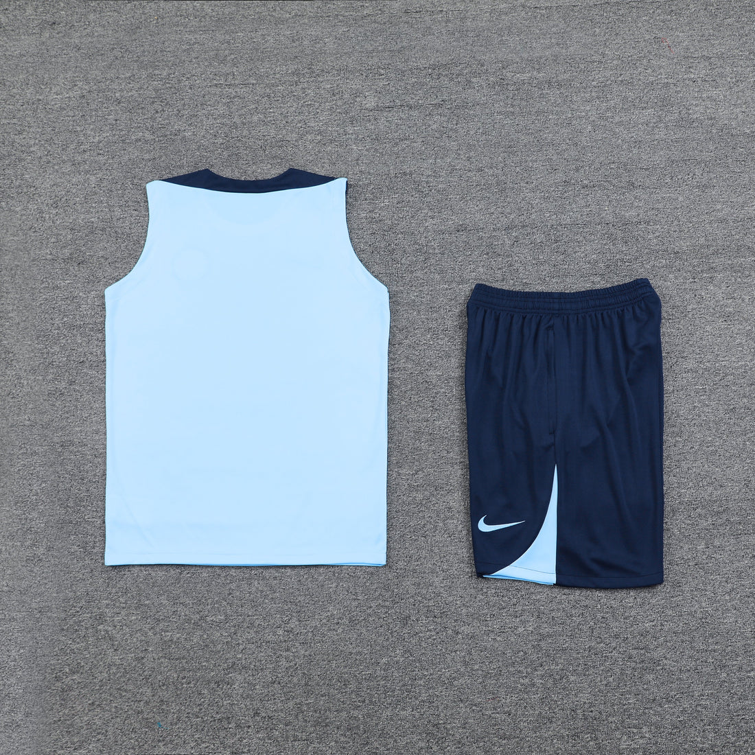 P-S-G sleeveless summer Training Set 2024/25