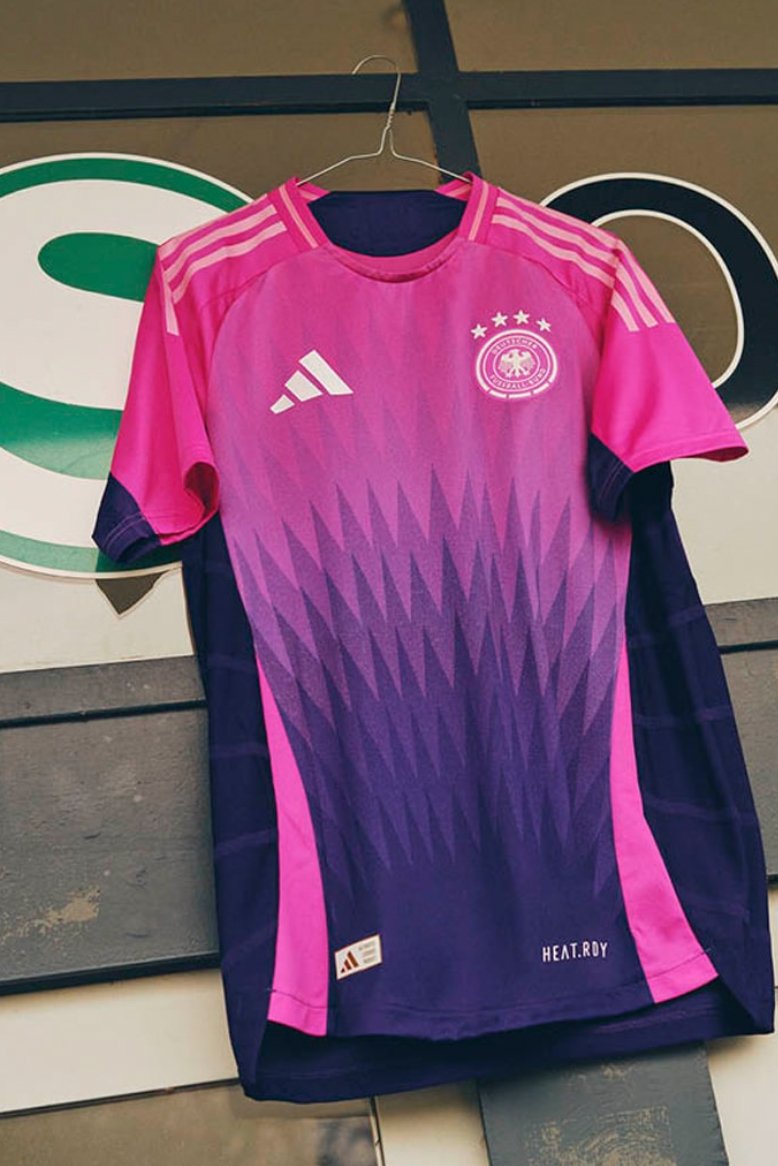 2024-25 - DUITSLAND UITSHIRT 