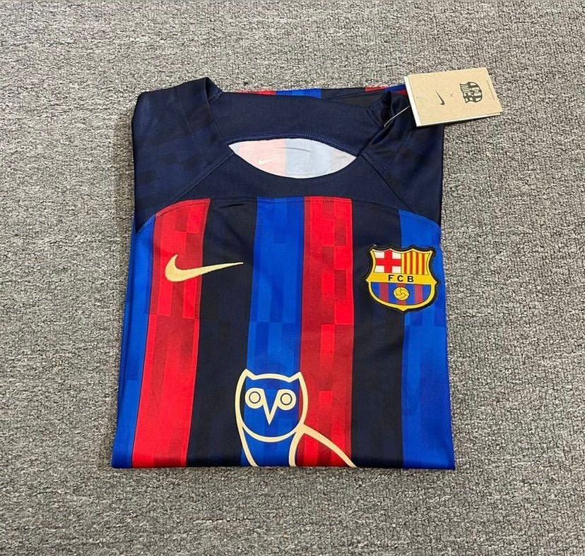 22/23 Camiseta de local del Barcelona x OVO