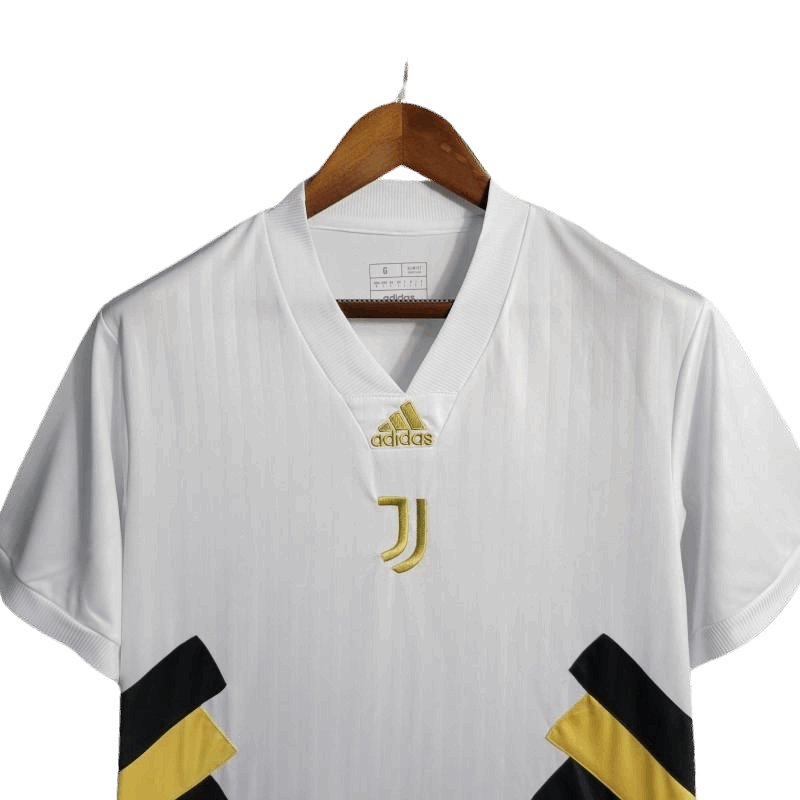 Kit de edición especial con el logotipo bordado en blanco de la Juventus 23-24 (versión para aficionados)