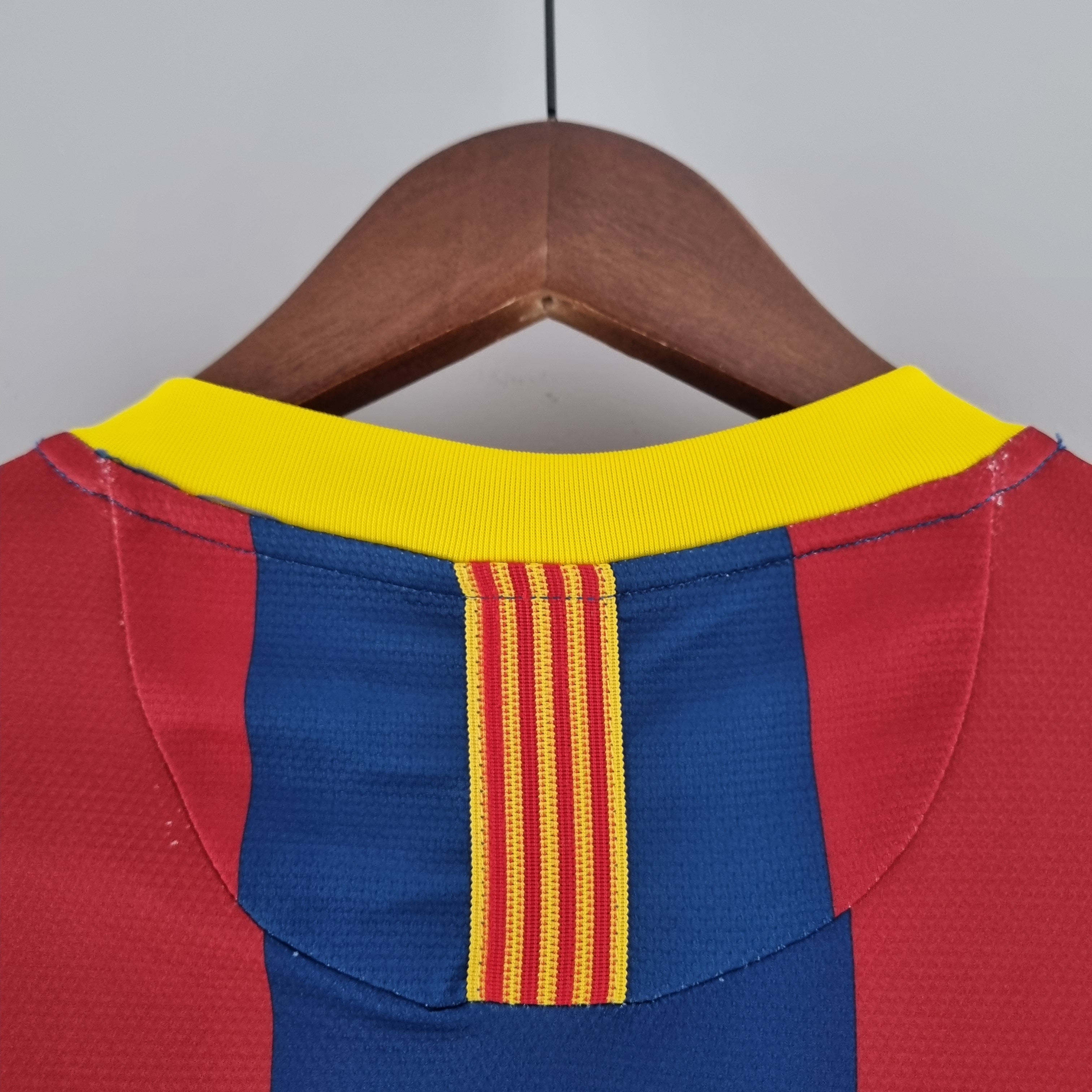 BARCELONA 2010 - 2011 HOME JERSEY LONG-SLEEVED