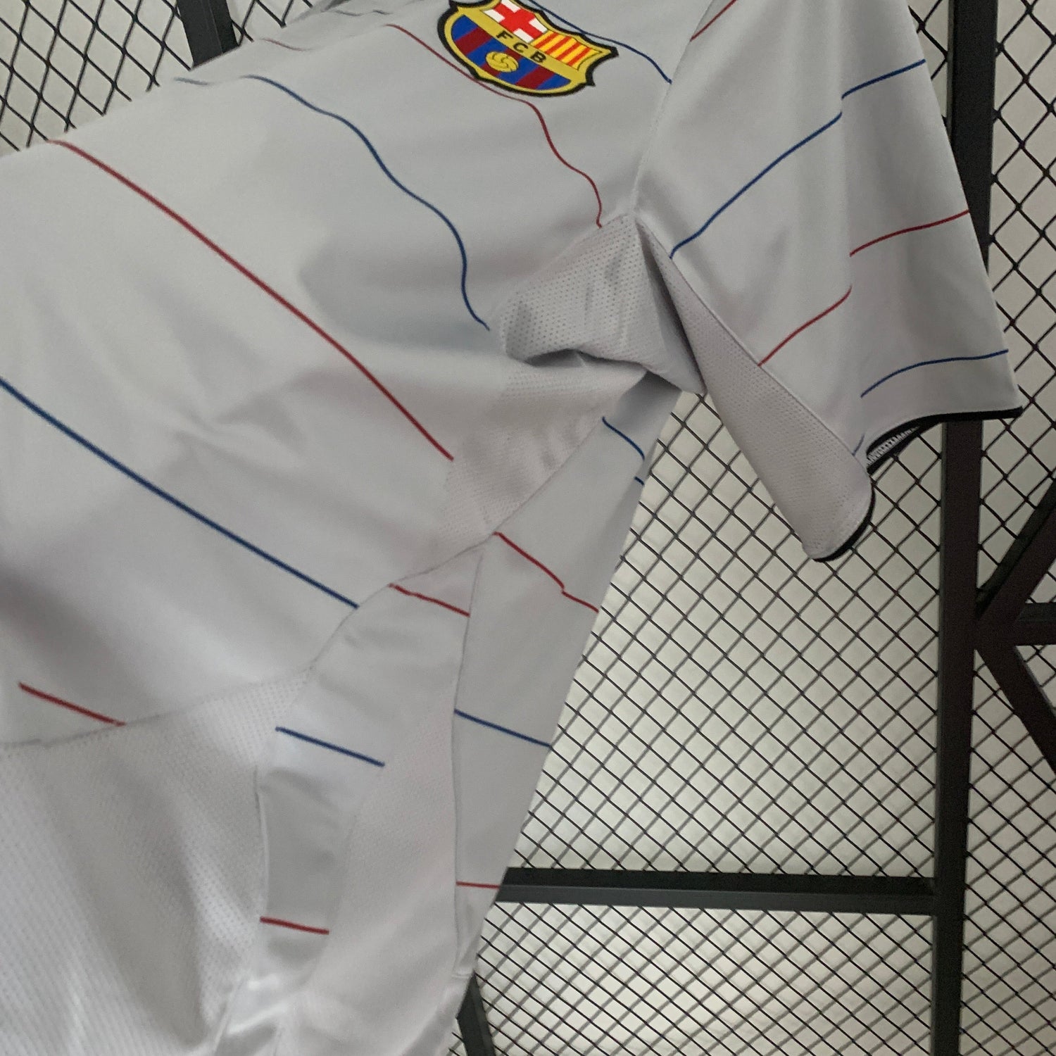 Barcelona 2003-2004 Retro Away Jersey