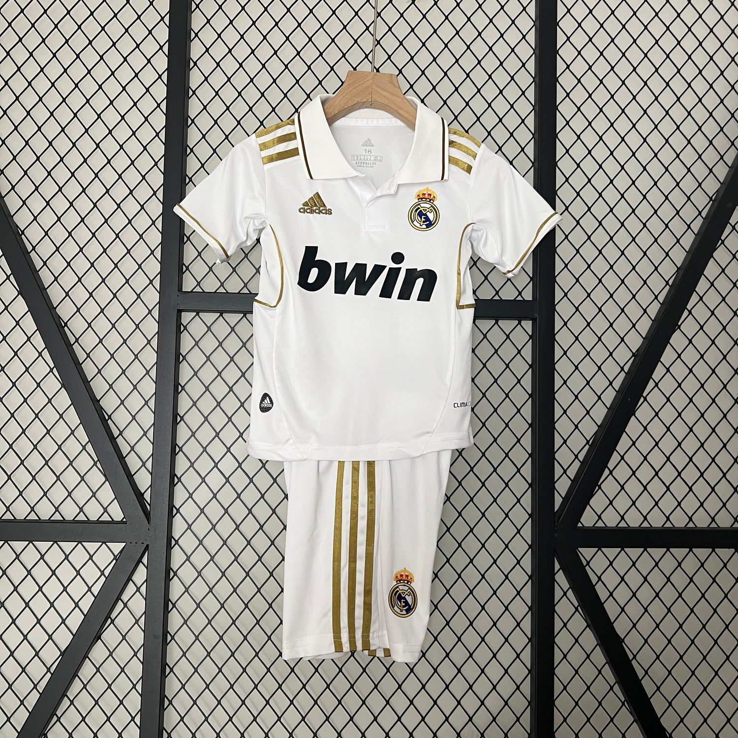 Vintage Real Madrid 2011-12 Home Kids Kit