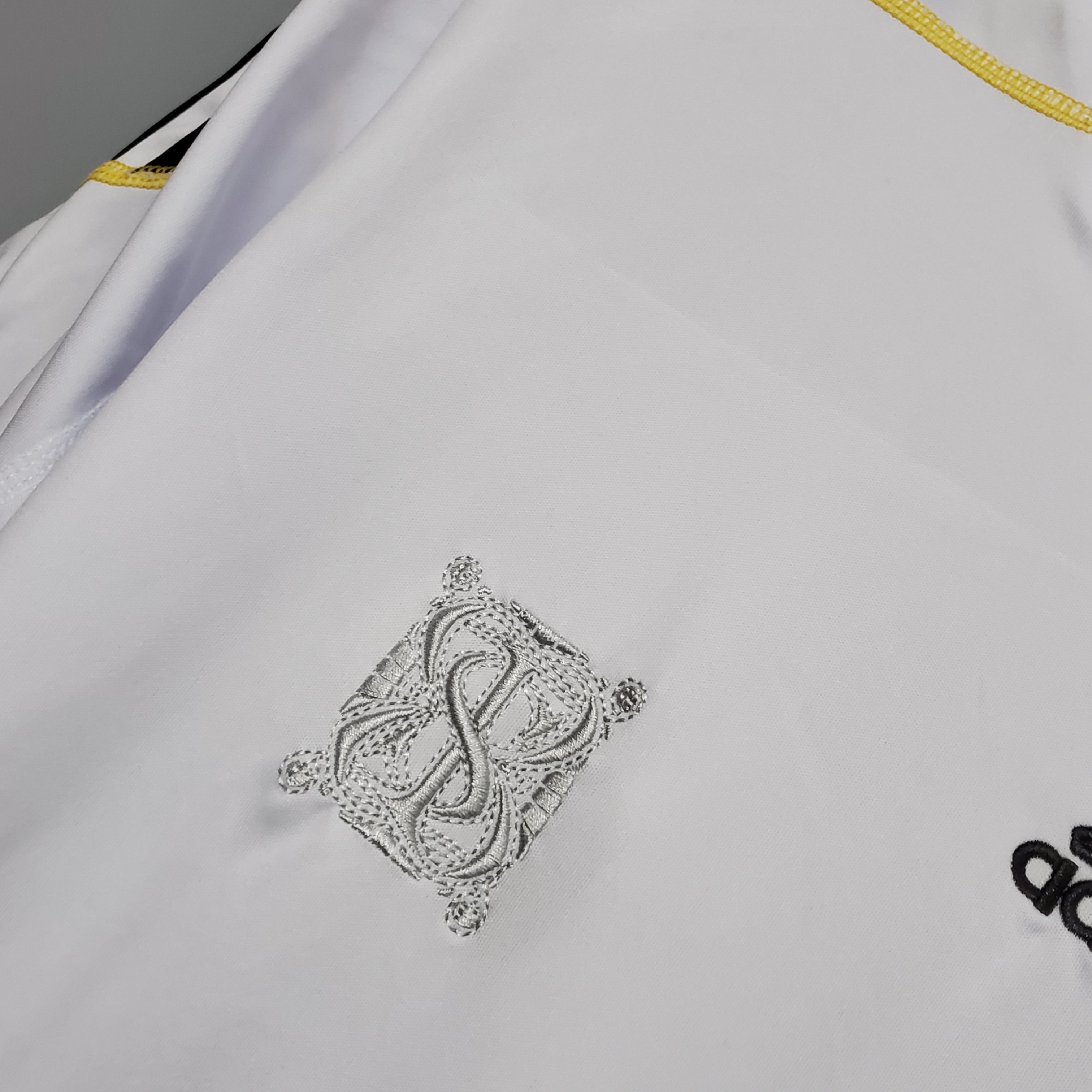 REAL MADRID 2009 - 2010 HOME JERSEY