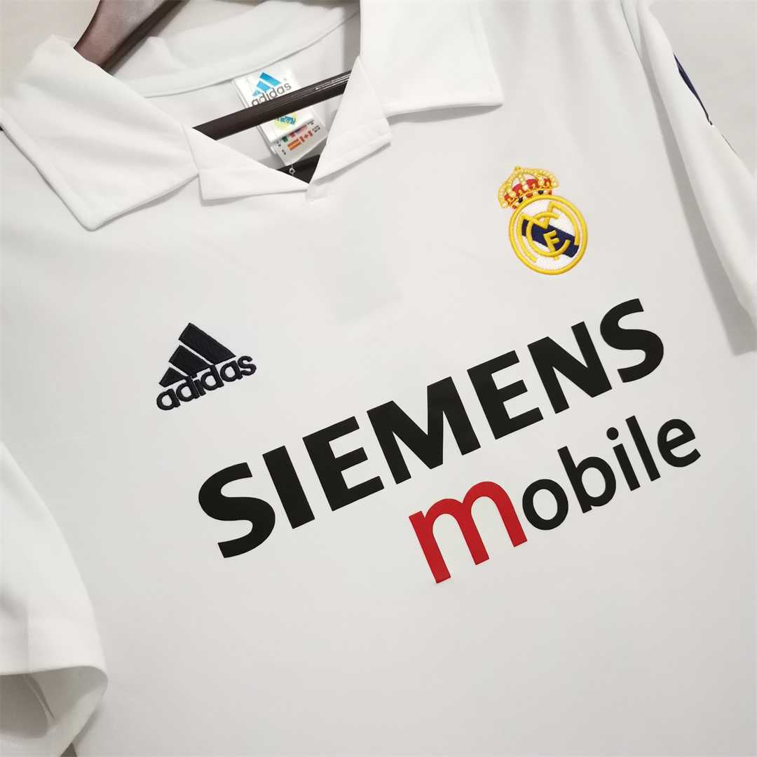 Camiseta vintage del Real Madrid 2002-2003 (RETRO)