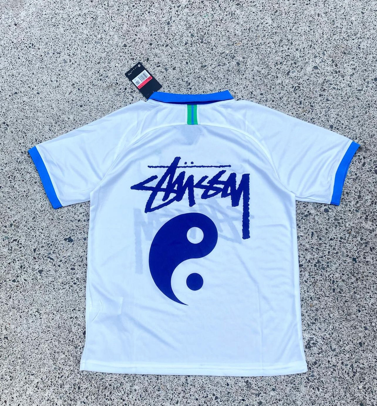 Edición especial Stussy Brasil blanco y azul 2019