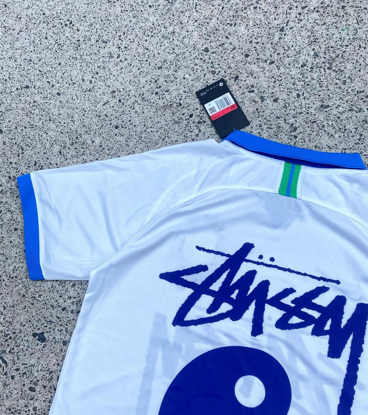 Edición especial Stussy Brasil blanco y azul 2019