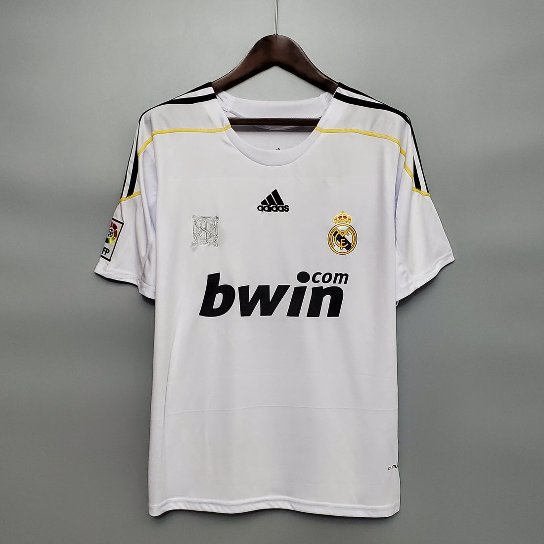 REAL MADRID 2009 - 2010 HOME JERSEY