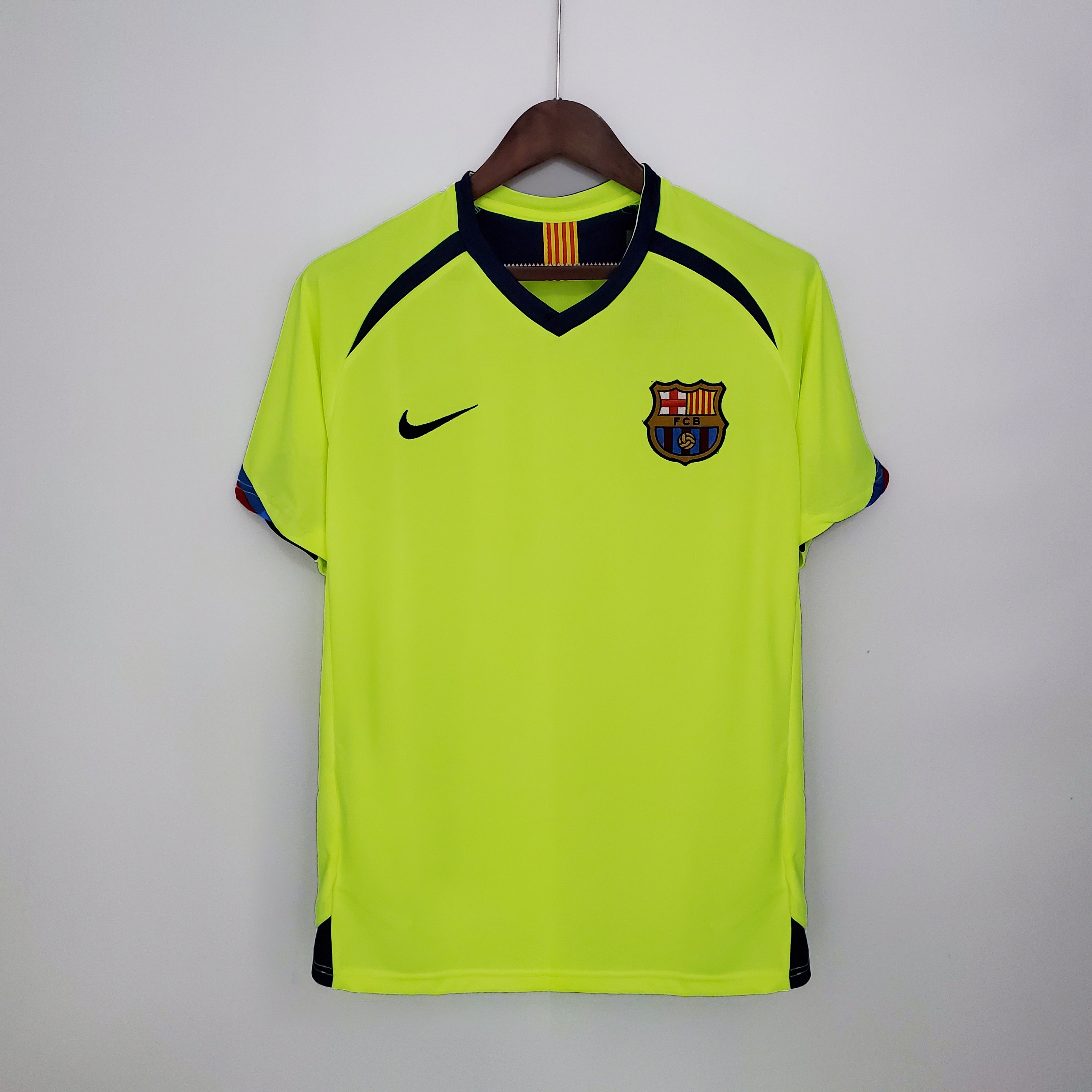 Barcelona 2005-2006 Retro Away Jersey