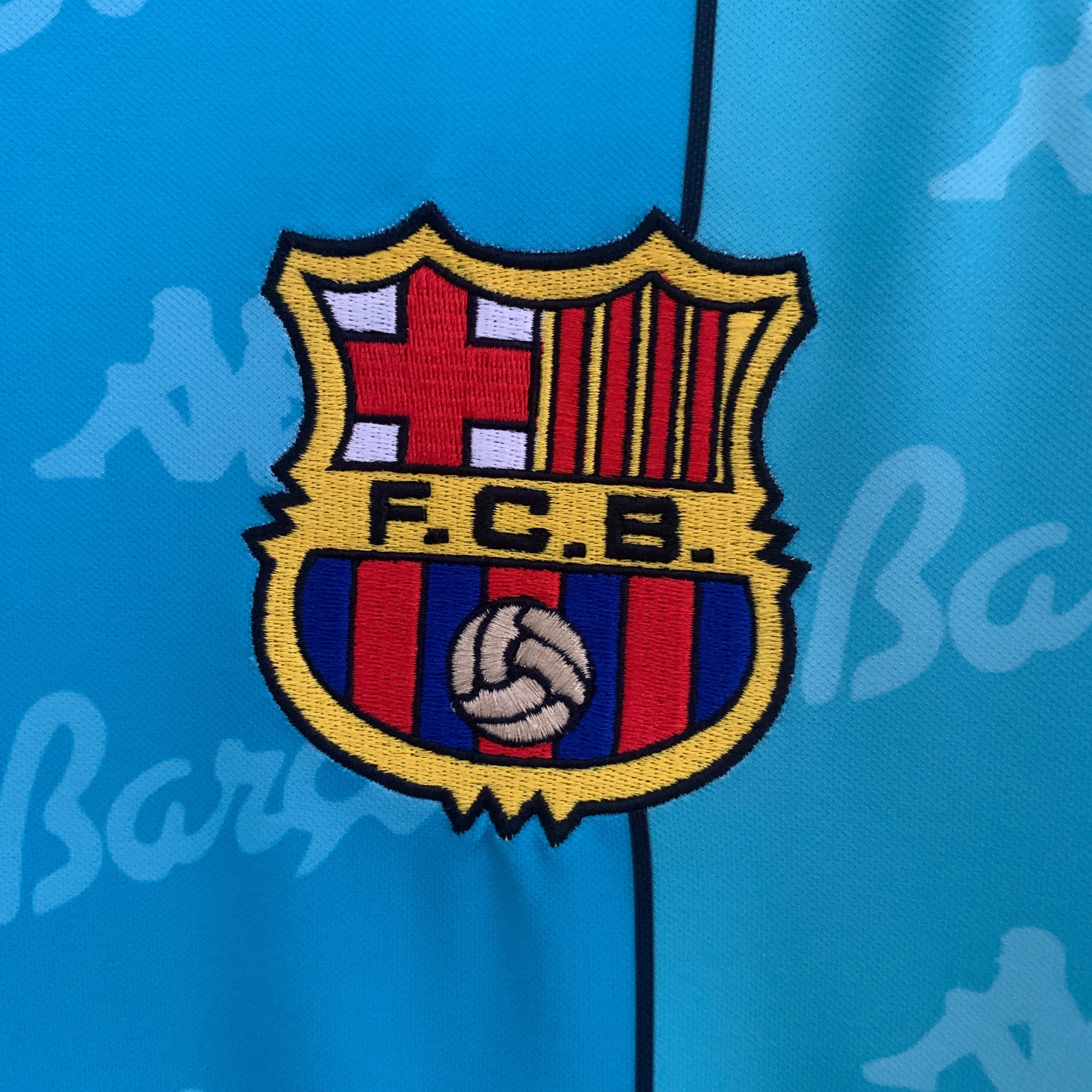 Barcelona 1996-1997 Retro Away Jersey (Long Sleeved)