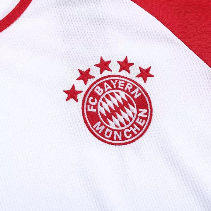 Camiseta de local del Bayern Múnich 2023/24