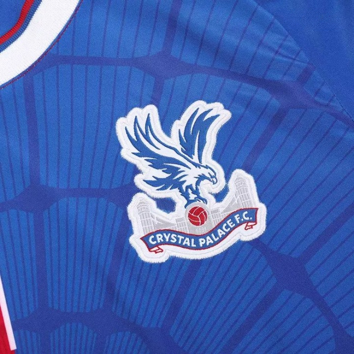 Camiseta de local del Crystal Palace 2023/24