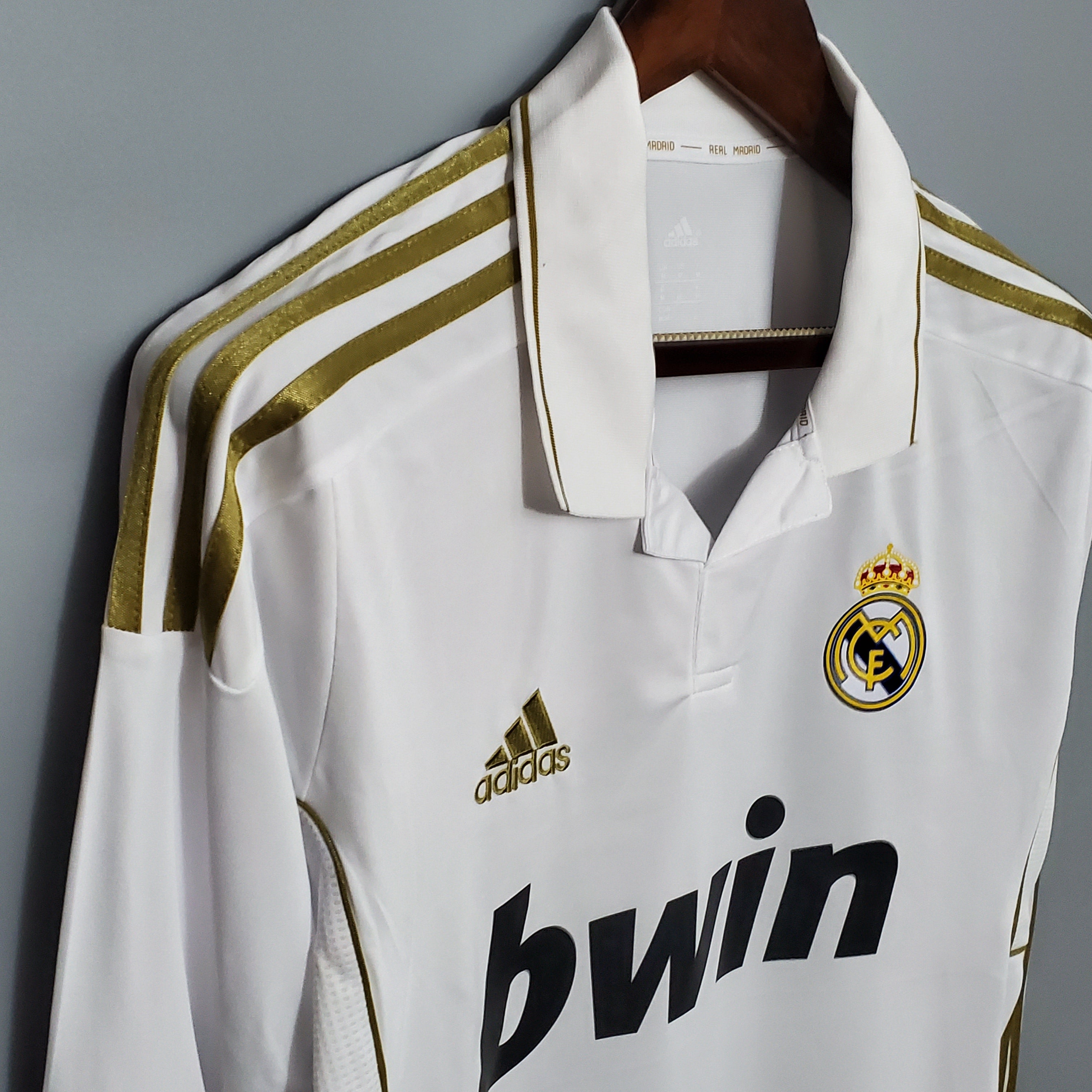 REAL MADRID 2011 - 2012 HOME JERSEY LONG-SLEEVED