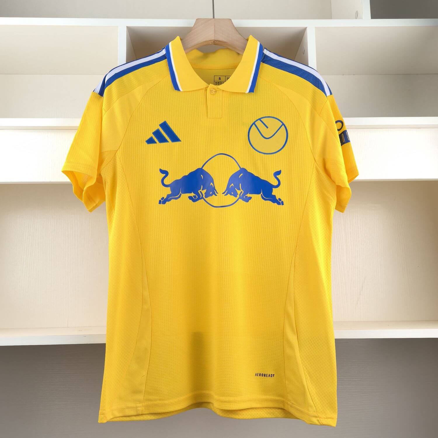 leeds away kit 24/25 Front side