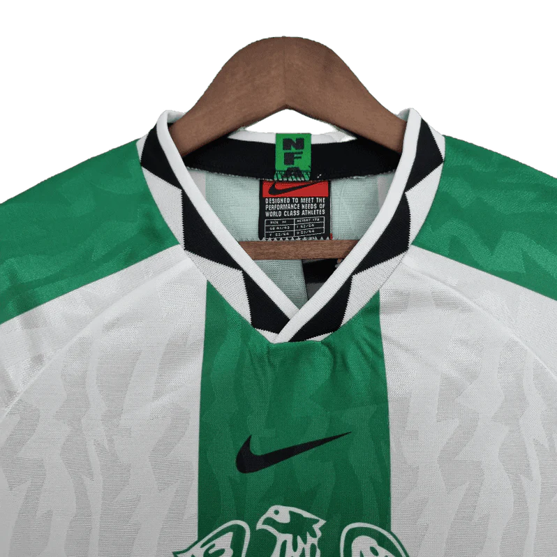 Camiseta retro nigeriana 1996: un clásico nostálgico